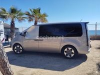 Usado Hyundai Staria Style 177 CV (130 kW) 2023 Gris / plata Monovolumen