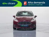 Usado Ford Fiesta Titanium 95 CV (69 kW) 2015 Rojo Utilitario
