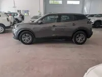 Usado Peugeot 2008 Active 110 CV (80 kW) 2021 Gris SUV