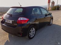 Usado Toyota Auris Active 132 CV (97 kW) 2012 Negro Berlina