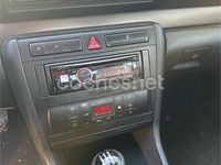 Usado Audi A4 125 HP (91 kW) 1999 Cinzento Sedan