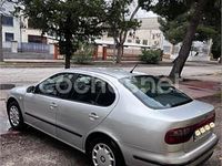 Usado Seat Toledo Sport 110 CV (80 kW) 1999 Gris / plata Berlina