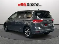 Usado VW Touran Advance 150 CV (110 kW) 2023 Gris / plata Monovolumen