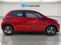Usado Peugeot 108 Allure 82 CV (60 kW) 2018 Rojo Berlina