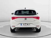 Usado Seat Leon FR 150 CV (110 kW) 2023 Blanco Berlina