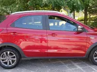 Usado Ford Ka Plus Ultimate 85 CV (62 kW) 2018 Granate Utilitario