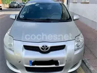 Usado Toyota Auris Luna 90 CV (66 kW) 2007 Gris / plata Utilitario