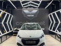 Usado Peugeot 208 Style 82 CV (60 kW) 2017 Blanco Utilitario