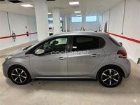 Usado Peugeot 208 Signature Sky 82 CV (60 kW) 2019 Gris / plata Utilitario