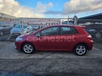 Usado Toyota Auris Sol 126 CV (92 kW) 2007 Granate Berlina