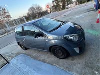 Usado Renault Twingo Dynamique 75 CV (55 kW) 2008 Gris / plata Utilitario