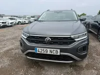 Usado VW T-Roc 150 CV (110 kW) 2025 Gris SUV