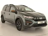 Usado Dacia Jogger Extreme 140 CV (102 kW) 2025 Verde Monovolumen