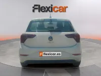 Usado VW Polo Life 95 CV (69 kW) 2023 Blanco Utilitario