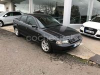 Usado Audi A4 150 CV (110 kW) 1998 Negro Berlina