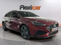 Usado Hyundai i30 N Line 120 CV (88 kW) 2022 Granate Familiar