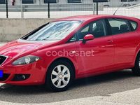 Usado Seat Leon Stylance 105 CV (77 kW) 2008 Rojo Utilitario