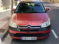 Usado Citroën C4 90 CV (66 kW) 2008 Rojo Berlina