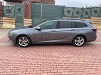 Usado Opel Insignia Selective 136 CV (100 kW) 2018 Gris / plata Familiar