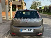 Usado Fiat Punto Pop 69 CV (50 kW) 2013 Gris / plata Utilitario