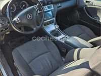 Usado Mercedes C200 Sport Edition 122 CV (89 kW) 2007 Gris / plata Berlina
