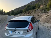 Usado Ford Fiesta Trend 82 CV (60 kW) 2016 Blanco Utilitario
