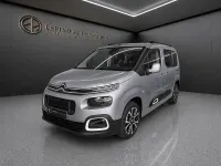 Usado Citroën Berlingo Shine 102 CV (75 kW) 2021 Gris / plata Monovolumen