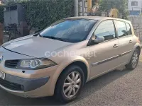 Usado Renault Mégane Dynamique 130 CV (95 kW) 2006 Beige Berlina