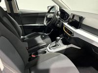 Usado Seat Arona Style 115 CV (84 kW) 2024 Gris plata SUV