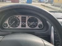 Usado Mercedes B200 140 CV (102 kW) 2006 Granate Monovolumen