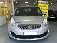 Usado Kia Venga 90 CV (66 kW) 2011 Gris / plata Utilitario