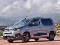 Usado Citroën Berlingo 100 CV (73 kW) 2024 Gris / plata Monovolumen