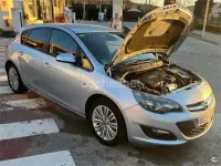 Usado Opel Astra Excellence 110 CV (80 kW) 2015 Gris / plata Berlina