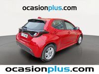 Usado Toyota Yaris Edition 125 CV (91 kW) 2024 Rojo Utilitario