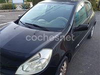 Usado Renault Clio II Authentique 75 CV (55 kW) 2007 Negro Berlina