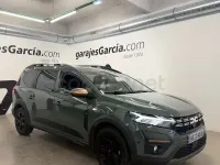 Usado Dacia Jogger Expression 110 CV (80 kW) 2024 Verde Monovolumen