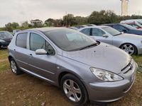 Usado Peugeot 307 90 CV (66 kW) 2005 Gris / plata Berlina