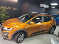 Usado Dacia Sandero Expression 91 CV (66 kW) 2022 Naranja Berlina