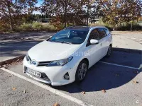 Käytetty Toyota Auris Hybrid Advance 136 HP (100 kW) 2014 Valkoinen Farmari