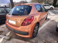 Usado Peugeot 207 90 CV (66 kW) 2006 Naranja Berlina