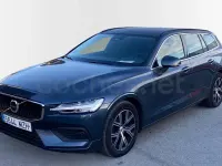 Usado Volvo V60 Core 197 CV (144 kW) 2025 Azul Familiar