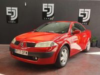 Usado Renault Mégane Cabriolet Authentique 114 CV (83 kW) 2005 Rojo Descapotable