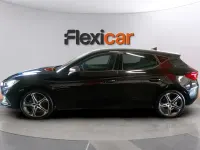 Usado Seat Leon FR 150 CV (110 kW) 2022 Negro Familiar