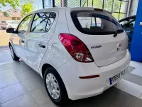Usado Hyundai i20 85 CV (62 kW) 2013 Blanco Utilitario