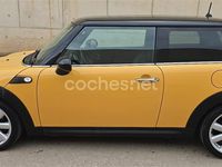 Usado Mini Cooper 120 CV (88 kW) 2009 Amarillo Utilitario