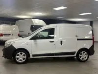 Usado Dacia Dokker Essentiel 90 CV (66 kW) 2020 Blanco Monovolumen