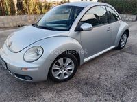 Usado VW New Beetle 102 CV (75 kW) 2008 Gris / plata Utilitario