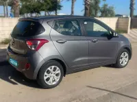 Używany Hyundai i10 67 KM (49 kW) 2015 Szary Hatchback