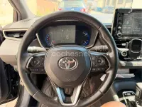 Usado Toyota Corolla Active 122 CV (89 kW) 2022 Negro Familiar