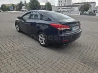 Usado Hyundai i40 115 CV (84 kW) 2013 Negro Berlina